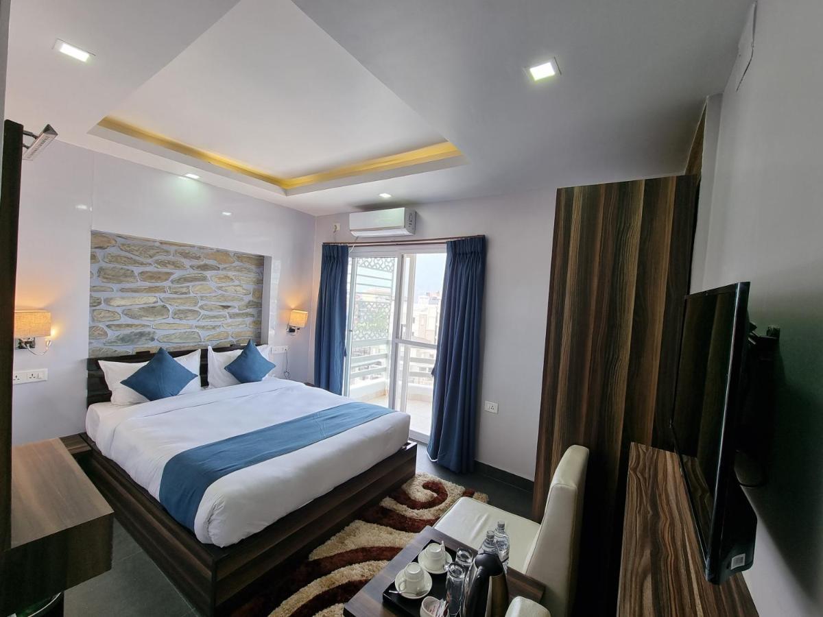 Chautari Boutique Hotel Pokhara Eksteriør billede