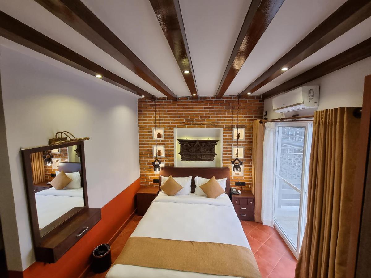 Chautari Boutique Hotel Pokhara Eksteriør billede