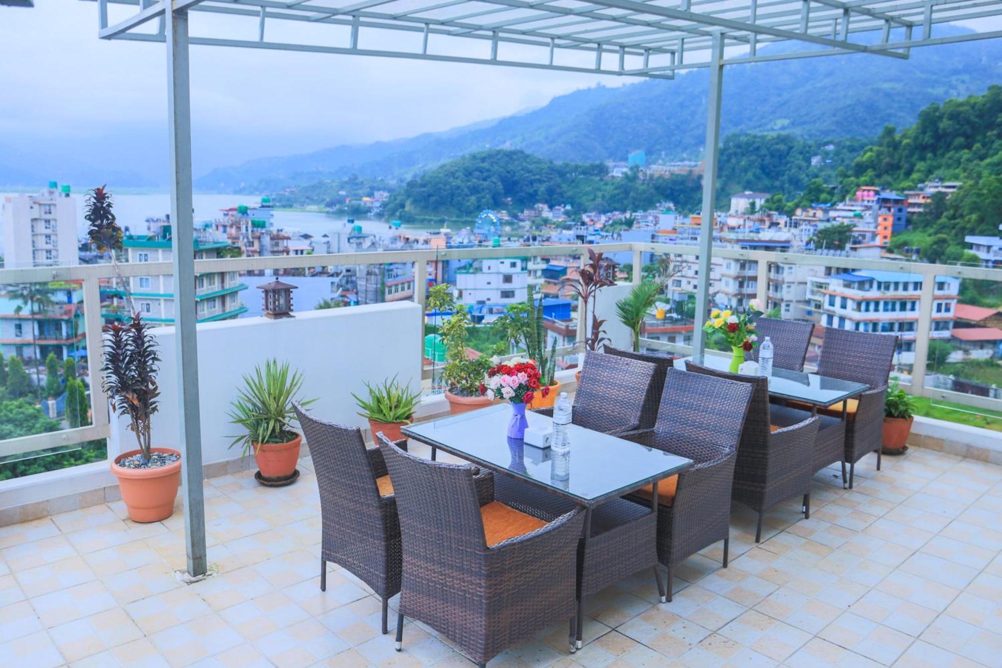 Chautari Boutique Hotel Pokhara Eksteriør billede