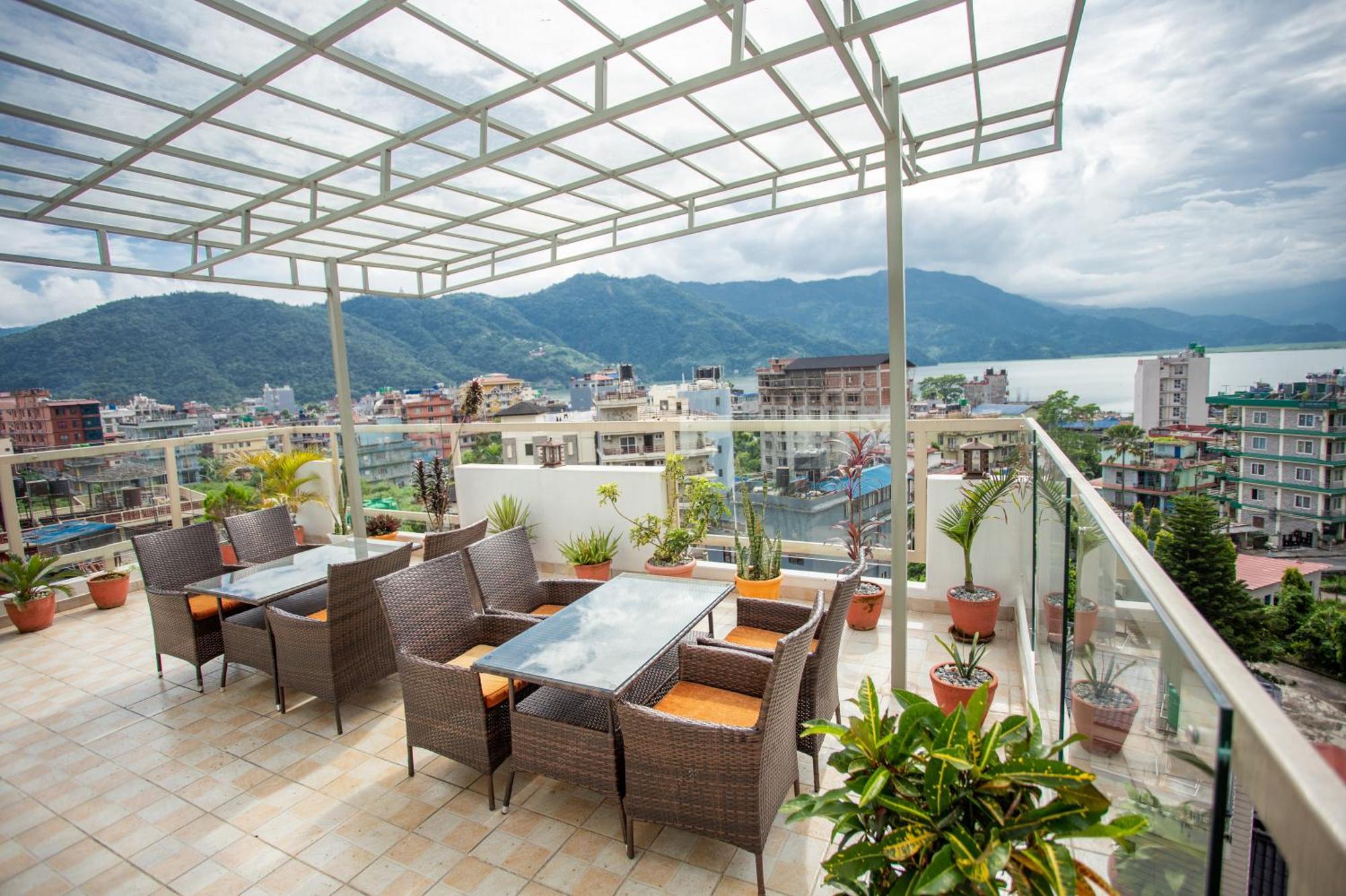 Chautari Boutique Hotel Pokhara Eksteriør billede