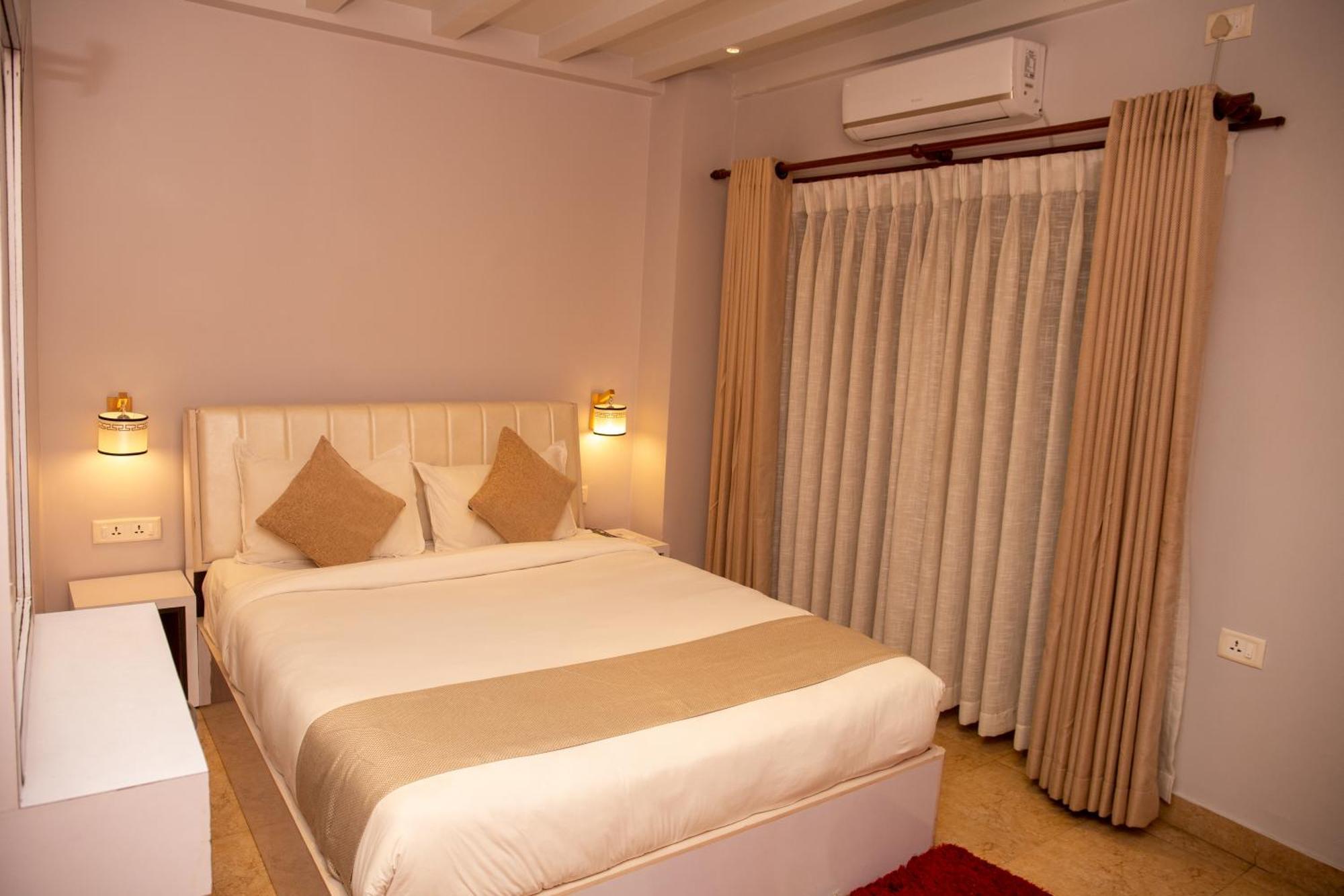 Chautari Boutique Hotel Pokhara Eksteriør billede