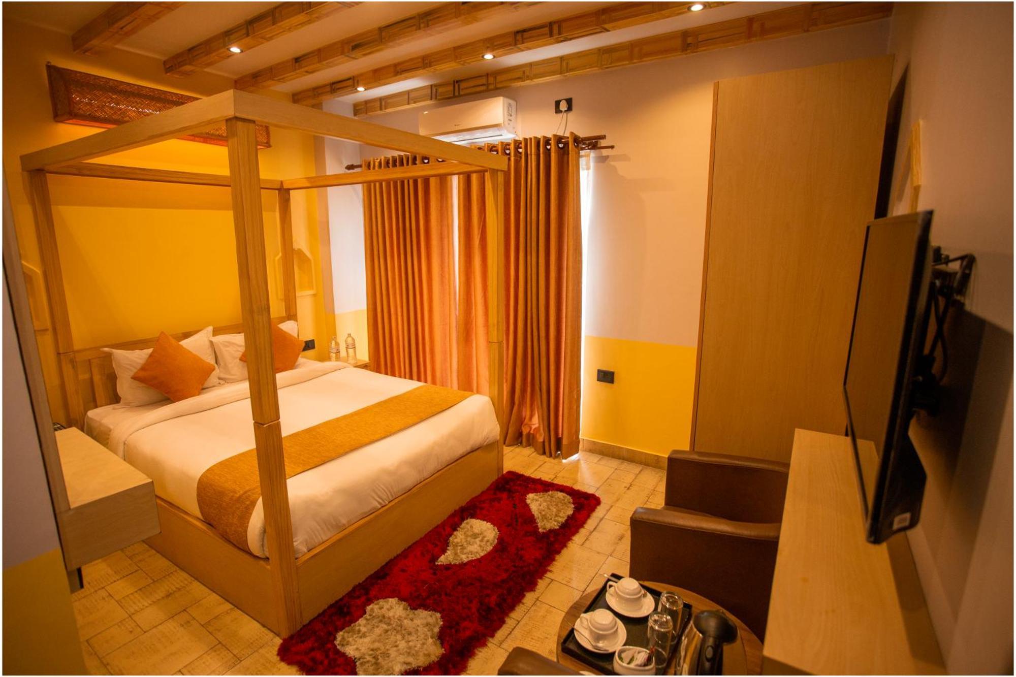 Chautari Boutique Hotel Pokhara Eksteriør billede