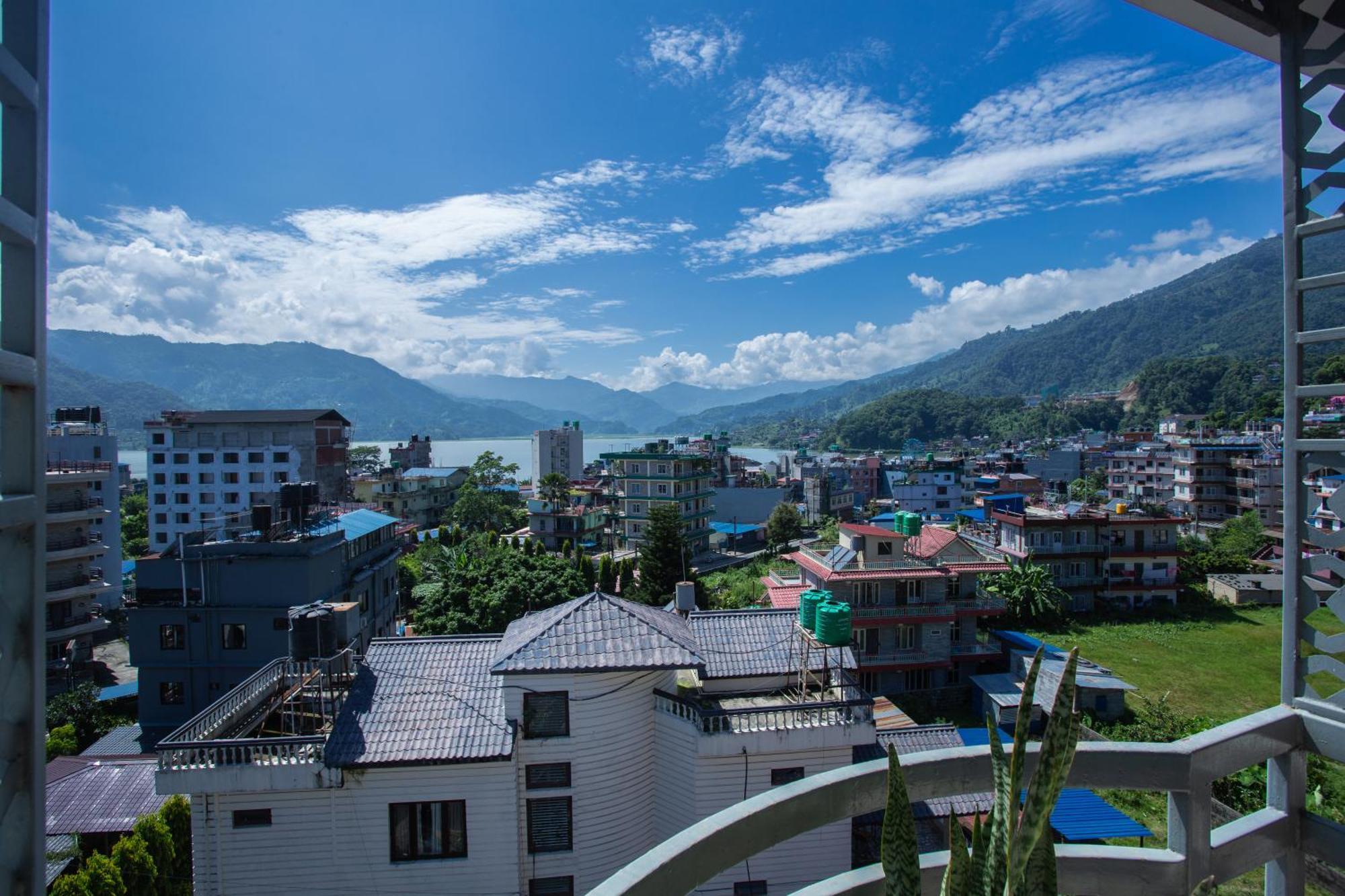 Chautari Boutique Hotel Pokhara Eksteriør billede