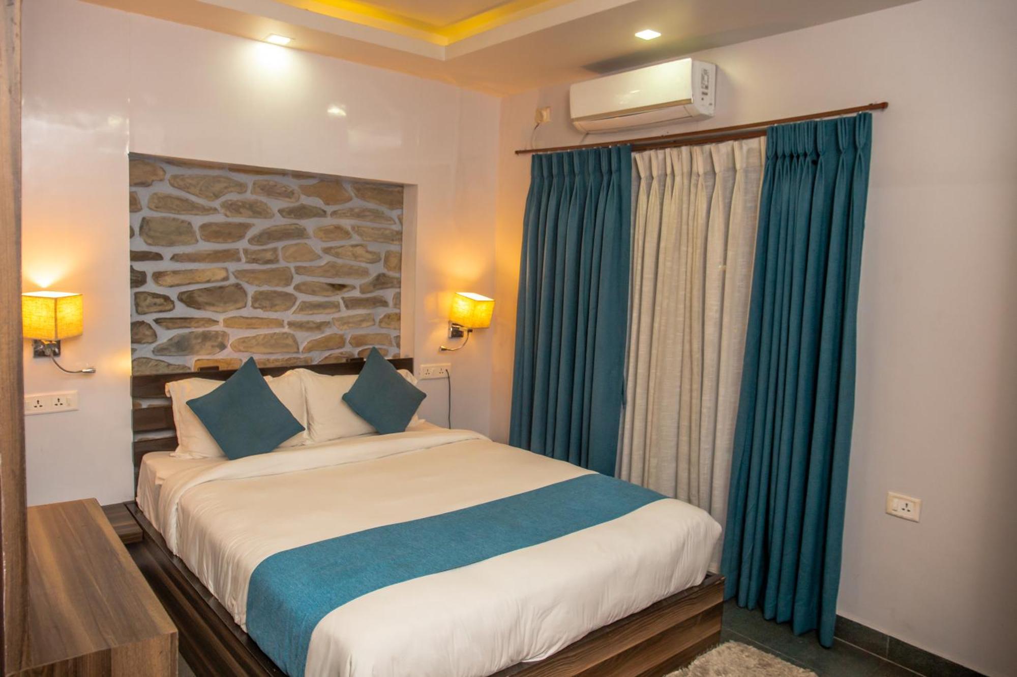 Chautari Boutique Hotel Pokhara Eksteriør billede