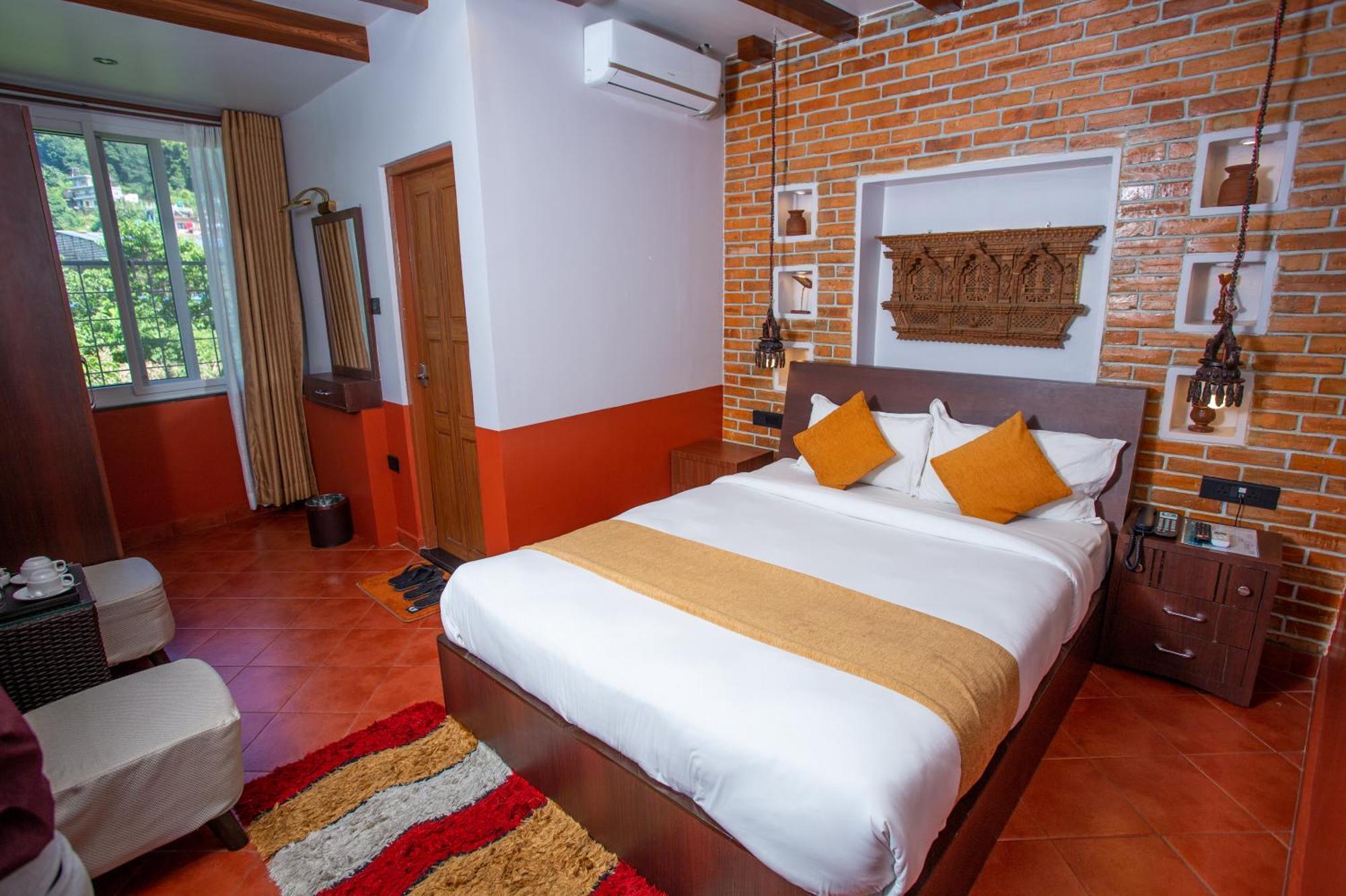 Chautari Boutique Hotel Pokhara Eksteriør billede